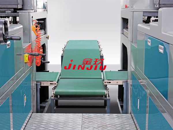 紙盒(hé)成型機組合生(shēng)產線 紙盒成(chéng)型機組合生產線